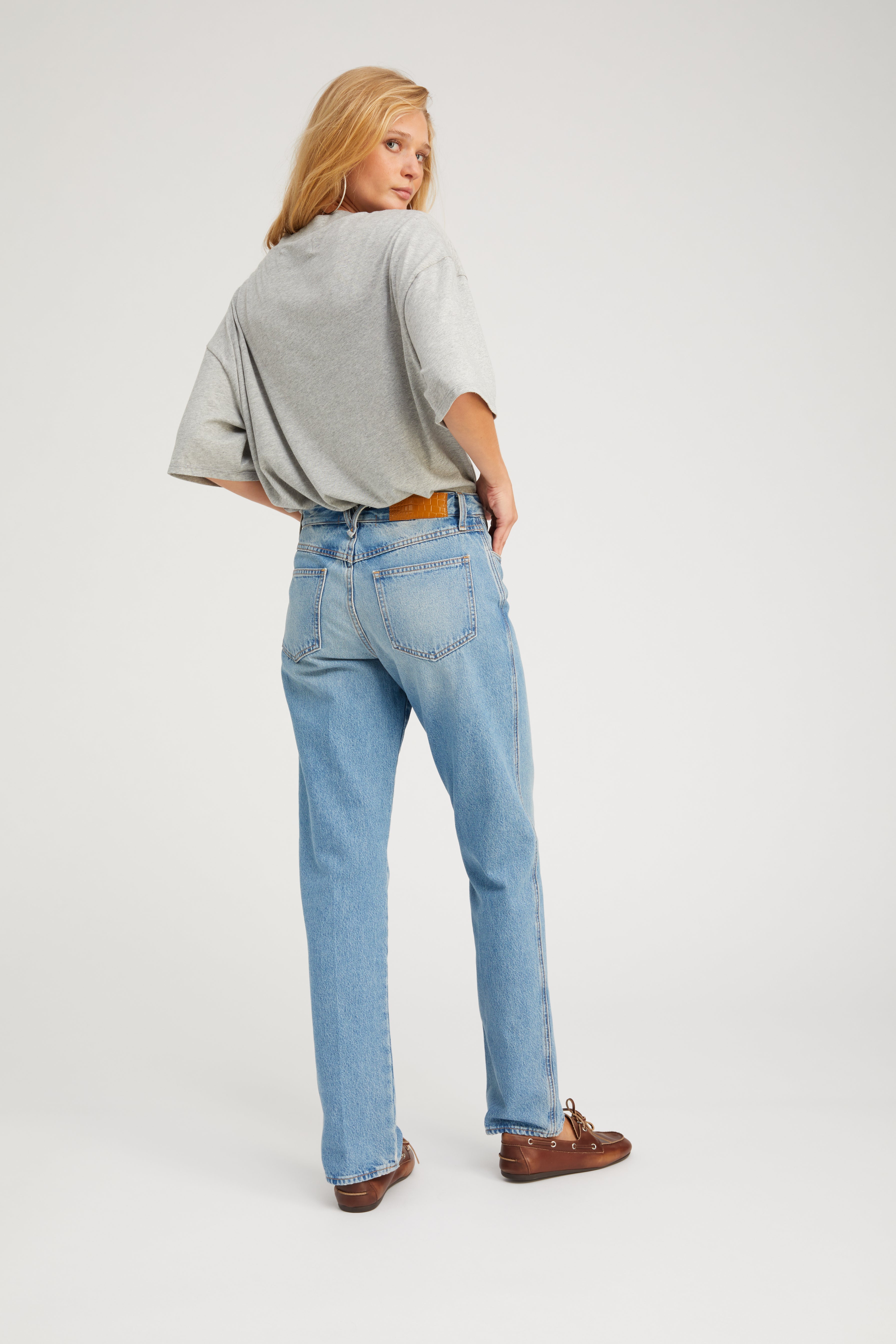 OVERSIZED BOXY T-SHIRT