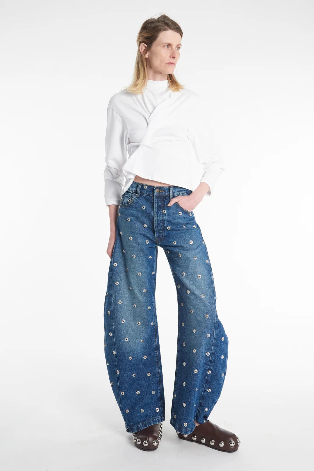 AWAKE MODE Studded Organic Jeans￼