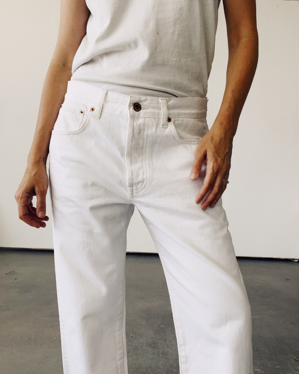 The Loose Crop White