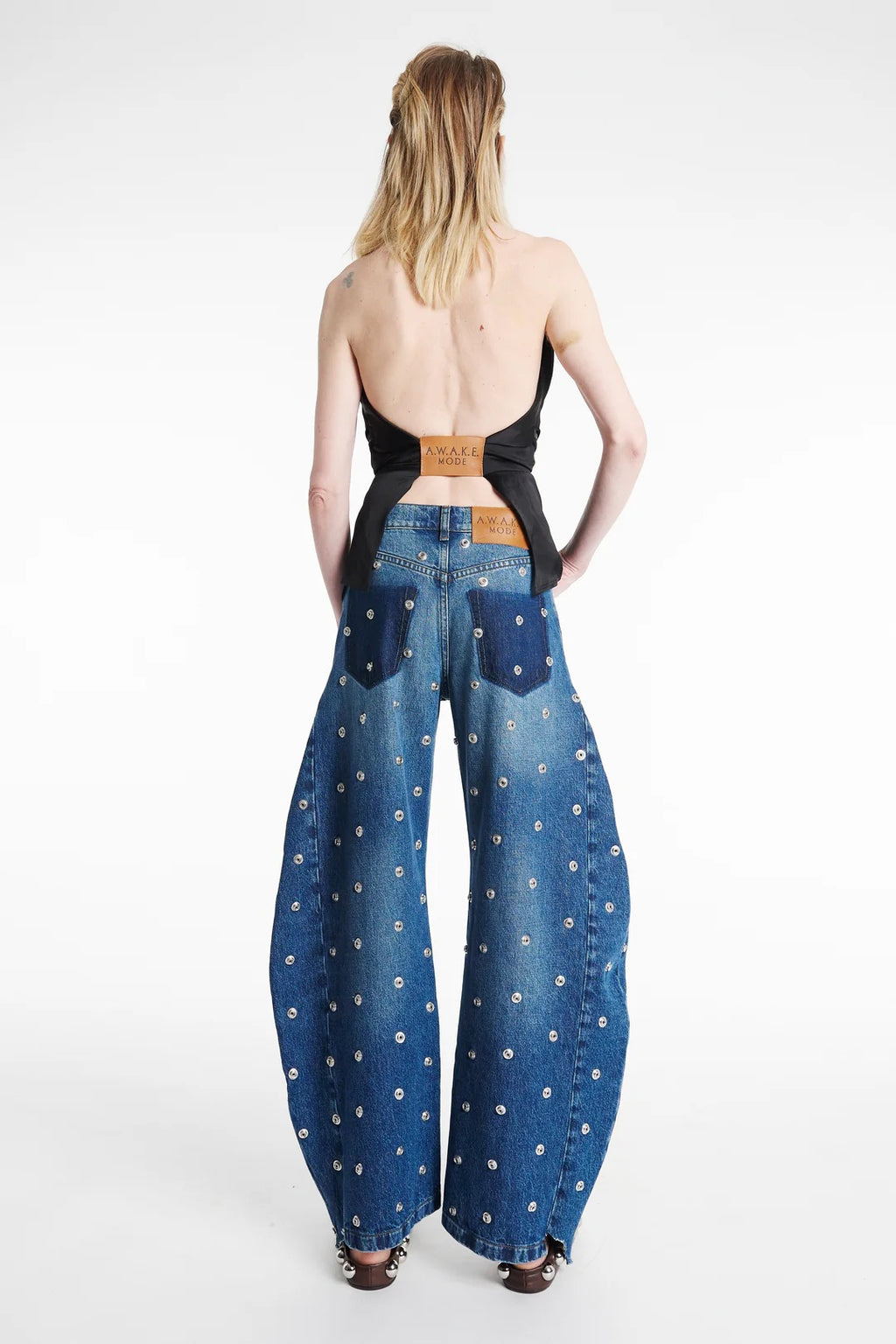 AWAKE MODE Studded Organic Jeans￼