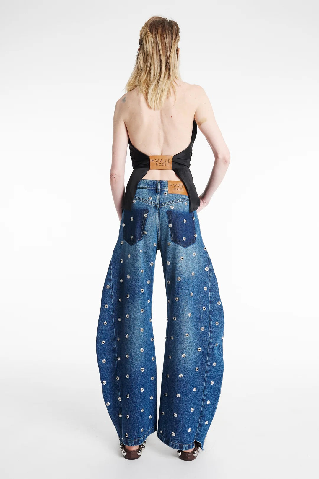 AWAKE MODE Studded Organic Jeans￼