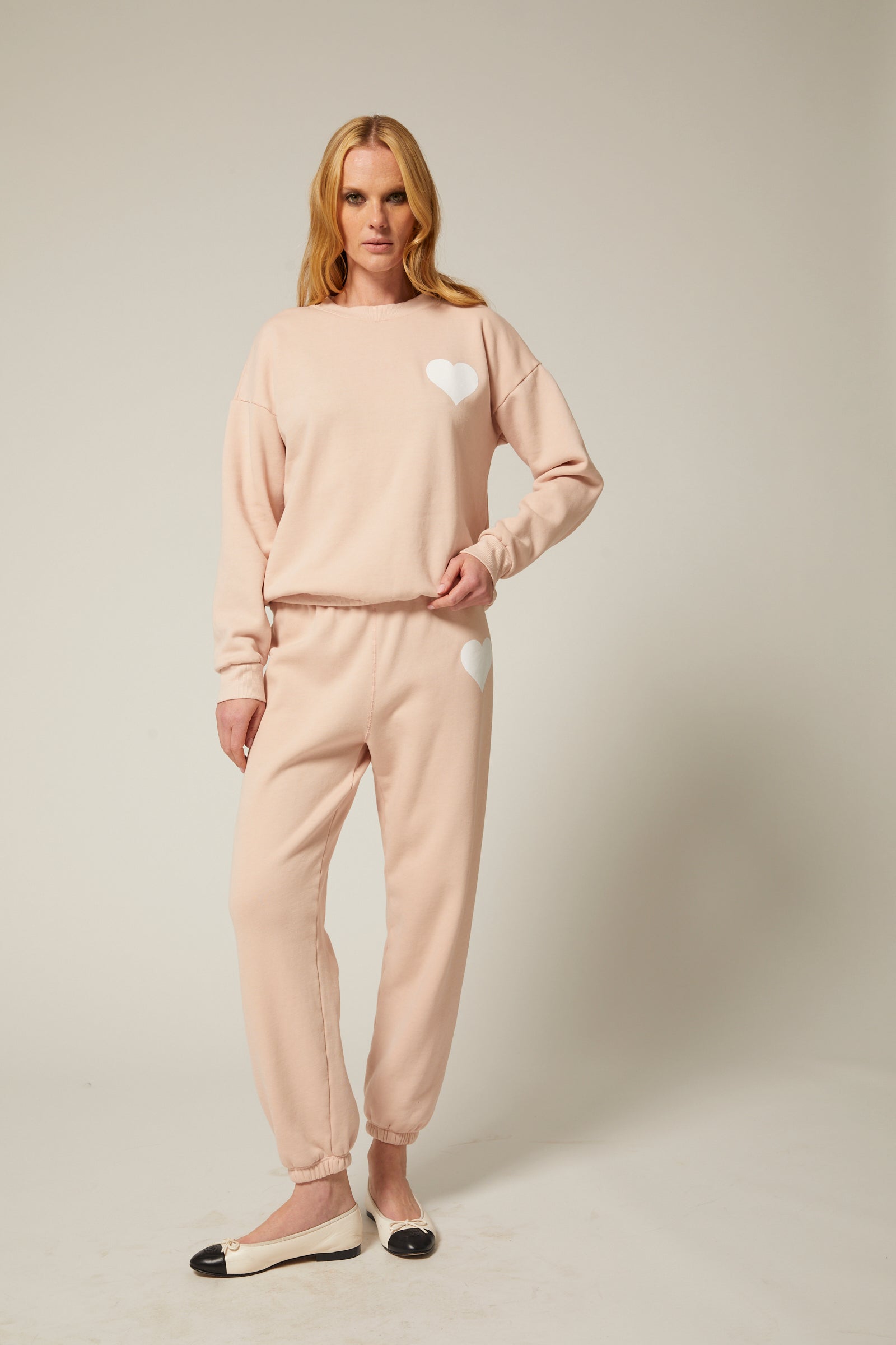 HEART SWEATSHIRT