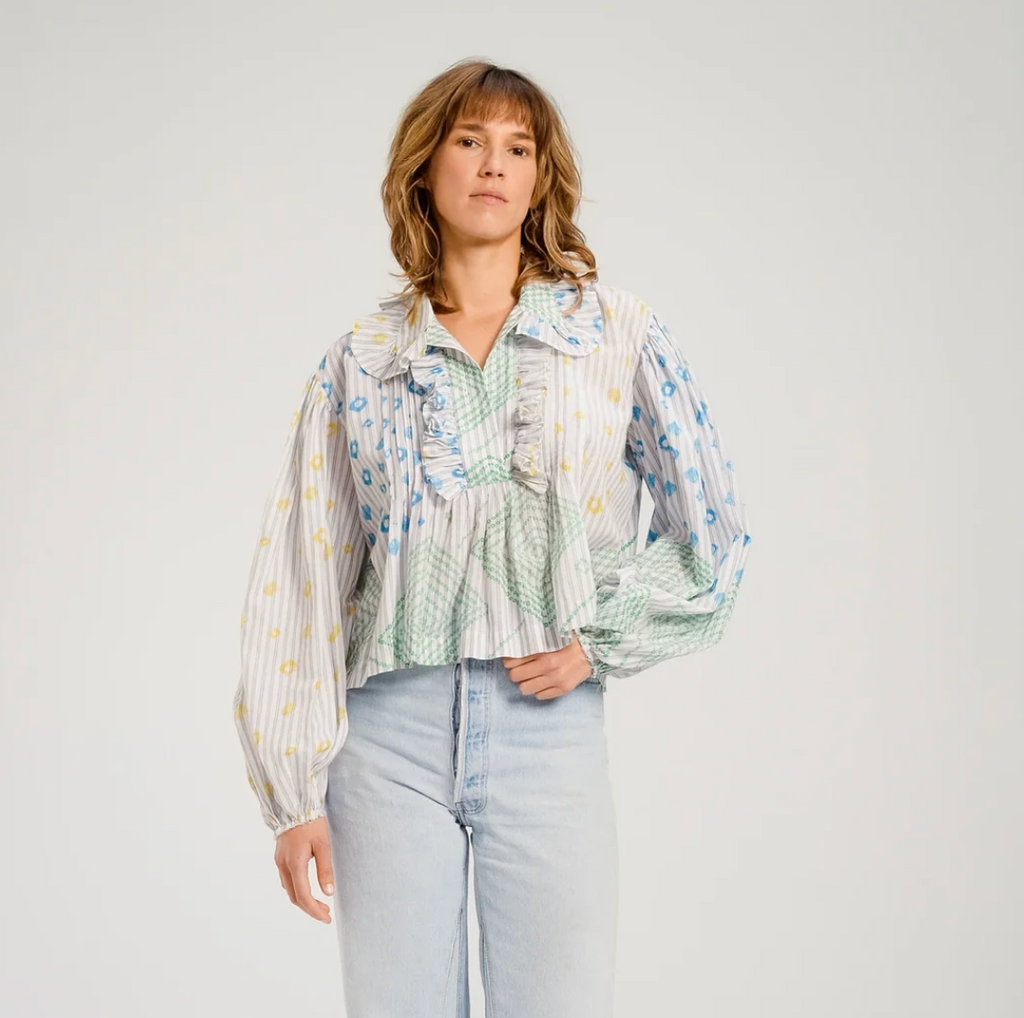 V de VINSTER Baya Frill Blouse