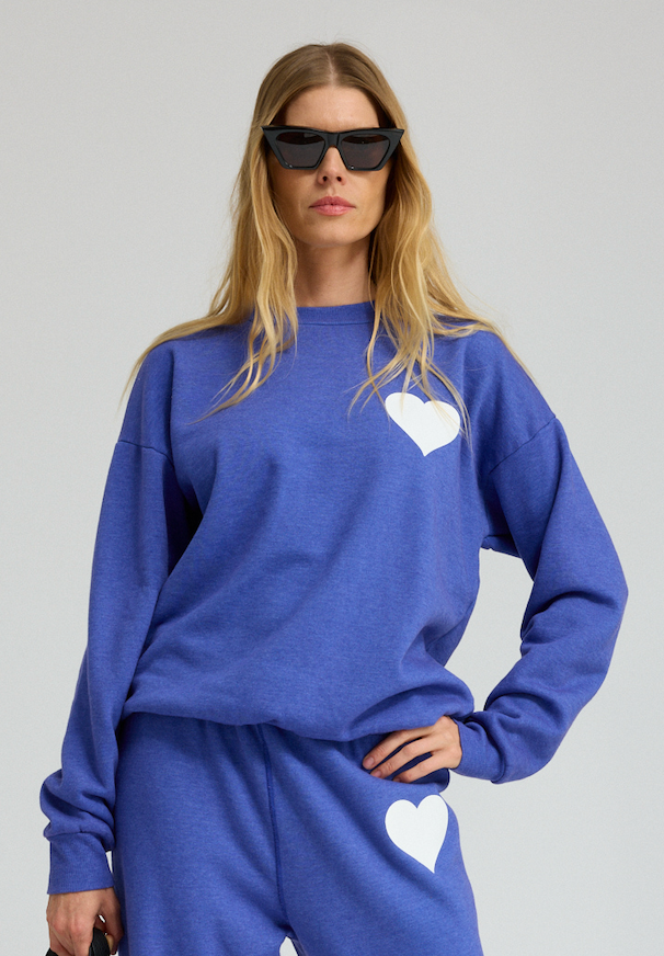 HEART SWEATSHIRT
